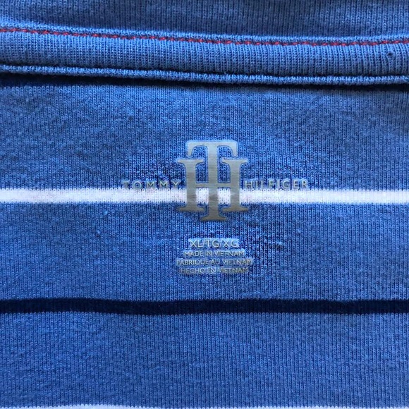 ✨TOMMY HILFIGER TEE SHIRT✨ - Picture 3 of 4